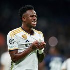 El jugador brasileño, Vinícius Junior volvió a lesionarse, ahora previo al partido ante Atlético de Madrid