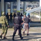 Protocolo. De acuerdo a la Policía Nacional se ha establecido que sí existen traslados a los centros de reclusión una vez que son detenidos.