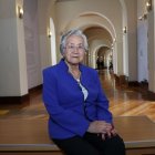 La ganadora. María Hurtado Cevallos recibió el Premio Manuela Espejo en 2023.