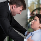 El acoso laboral puede manifestarse de diversas formas. Es crucial identificarlo y denunciarlo