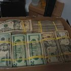 Identificación. Hasta ayer, se seguía contando el dinero incautado, que podía llegar al millón de dólares.