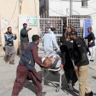 Hombre herido en la explosión en las afueras de la oficina de campaña de la localidad de Pishin.