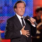 Julio Iglesias.