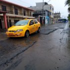 Las vías dañadas han quedado aún más afectadas por el invierno.