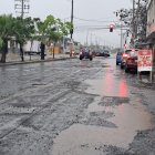 Producto de las intensas lluvias, las calles de Playas se han deteriorado de forma acelerada.