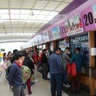 Viajeros. Se estima la salida de 130.000 personas de las terminales terrestres.
