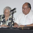 Firma. Ariel Montoya y organizadora del II Festival.