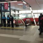 Una niña de 5 años junto a su padre fueron víctimas de un trato inadecuado por parte del personal del Metro de Quito