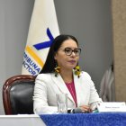 Diana Atamaint fue cuestionada por el viaje que realizó a Yakarta, Indonesia, con viáticos financiados con fondos públicos.