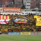 Hinchada de Barcelona en el estadio Olímpico Atahualpa