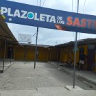 Así lució desde este 15 de febrero, la plazoleta donde atienden los artesanos de la confección.