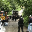 Proceso. Cerca de tres horas demoró el levantamiento de los cuerpos.