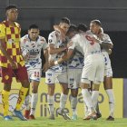 Nacional de Paraguay remontó (3-1) el jueves 15 de febrero la serie de la Fase 1 de la Libertadores ante Aucas, que ganó en la ida.