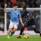 Moisés Caicedo jugó todo el encuentro de Chelsea ante Manchester City