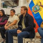 Migrantes ecuatorianos en España conversan con Augusto Verduga, representante del CPCCS