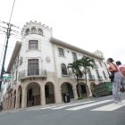 Urbano. El Castillo de Espronceda, ubicado en las calles Eloy Alfaro y Venezuela, se encuentra sin albergar actividades, pese a que pertenece al Municipio de Guayaquil.