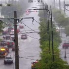 En la vía de ingreso a Ciudad Celeste se evidenció acumulación de agua, la mañana de este lunes 19 de febrero