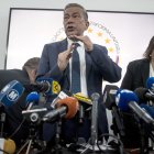 Gerardo Blyde, representante de la oposición en las negociaciones con el Gobierno Nacional, agrupada en la Plataforma Unitaria Democrática (PUD), asiste a una conferencia de prensa este lunes 19 de febrero de 2024 en Caracas (Venezuela).