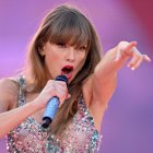 Taylor Swift se ha convertido en un fenómeno económico y académico global son su gira The Eras Tour