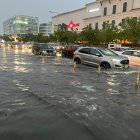 Avenida Samborondón. Ese fue el panorama en la arteria principal, cerca del sector Los Arcos. Hubo quejas por el tráfico que se complicó todavía más.