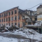 Cherníguivy.  Vista de escuela destruida por impacto de la artillería rusa.