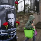 Washington. Cartel de Navalni frente a Embajada de la Federación Rusa.