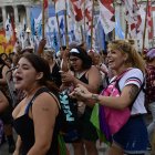 Varias personas se manifiestan en estos días en Buenos Aires (Argentina).
