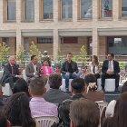 Las autoridades firmaron el convenio de préstamo para implementar el proyecto de movilidad sostenible en el centro de Cuenca.