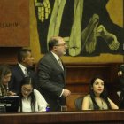 La legisladora de la Revolución Ciudadana es la presidenta encargada de la Asamblea, en ausencia de Kronfle.