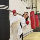 Factos, de padre ecuatoriano y madre colombiana, entrena y es federada por la Concentración Deportiva de Pichincha.