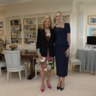 Lavinia Valbonesi posó junto con Jill Biden, en la Casa Blanca.