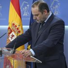 El exministro José Luis Ábalos, durante la rueda de prensa que ha ofrecido este martes en el Congreso.