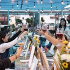 3 a cuatro horas duran en promedio las sesiones. Acuden grupos de amigos y parejas.