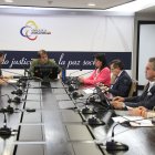 Votación. Román, Goyes y Yupangui apoyaron la remoción de los siete directores provinciales del Consejo de la Judicatura.