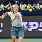 EL tenista fracés, Humbert venció a Medvedev y va por el título ante Bublik