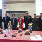ROMA, 02/03/2024.-  Italia ha entregado a Colombia 24 objetos arqueológicos, así como una importante escultura de terracota, todos de arte precolombino y de valor incalculable, que fueron recuperados gracias a dos investigaciones policiales llevadas a cabo en Florencia y Turín (norte), informó hoy las autoridades italianas. El hallazgo fue obra de los carabineros (policía militarizada) de Tutela del Patrimonio Cultural (TPC) de ambas ciudades, que identificaron los objetos en el transcurso de investigaciones destinadas a combatir el tráfico ilícito de bienes culturales y gracias también a la cooperación brindada por la Embajada de Colombia en Italia. EFE/Comando de Tutela del Patrimonio Cultural de los Carabineros (policía militarizada) -SOLO USO EDITORIAL/SOLO DISPONIBLE PARA ILUSTRAR LA NOTICIA QUE ACOMPAÑA (CRÉDITO OBLIGATORIO)-