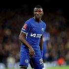 Moisés Caicedo mantiene su nivel, pese a los malos resultados de Chelsea