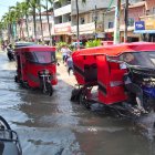 La creciente del río Vinces, mantiene inundadas varias calles del centro de este cantón