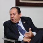 Es economista. Tiene más de 20 años de experiencia en el ámbito tributario y de prevención de lavado de activos.