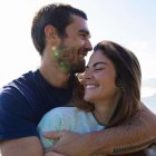 KJ Apa y Clara Berry tienen un niño de 4 años.