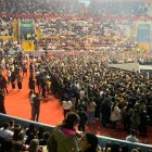 Los seguidores de la artista se han dado cita en la capital.