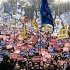Decenas de miles de médicos coreanos salen a las calles de Seúl.