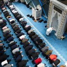 Durante este mes, los musulmanes deben abstenerse de comer, beber, fumar y mantener relaciones sexuales desde el amanecer hasta el atardecer.