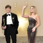 Los protagonistas de "Oppenheimer" y "Barbie".