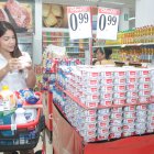 Alimentos procesados y servicios, en la lista de productos que sufrirán un incremento.