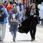 Archivo. Mujeres con y sin velo en Teherán