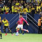 Kendry Páez (c) se ha consolidado como parte de la oncena titular en Independiente del Valle, equipo del que se proyectó a la Tricolor y al Chelsea inglés.