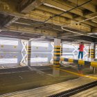 El interior del parqueo quedó inundado