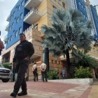 Técnicos se desplazaron hacia la edificación para hacer revisiones y se evacuó a quienes laboran allí.