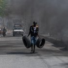 Haití vive una ola de violencia y caos que forzó la renuncia del primer ministro, Ariel Henry.